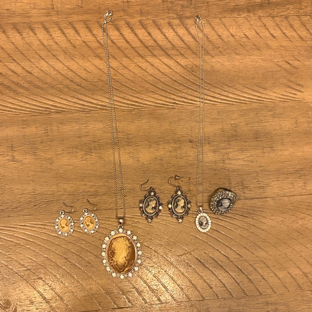 Elegant Cameo Jewelry Set in Gold and Silver tones